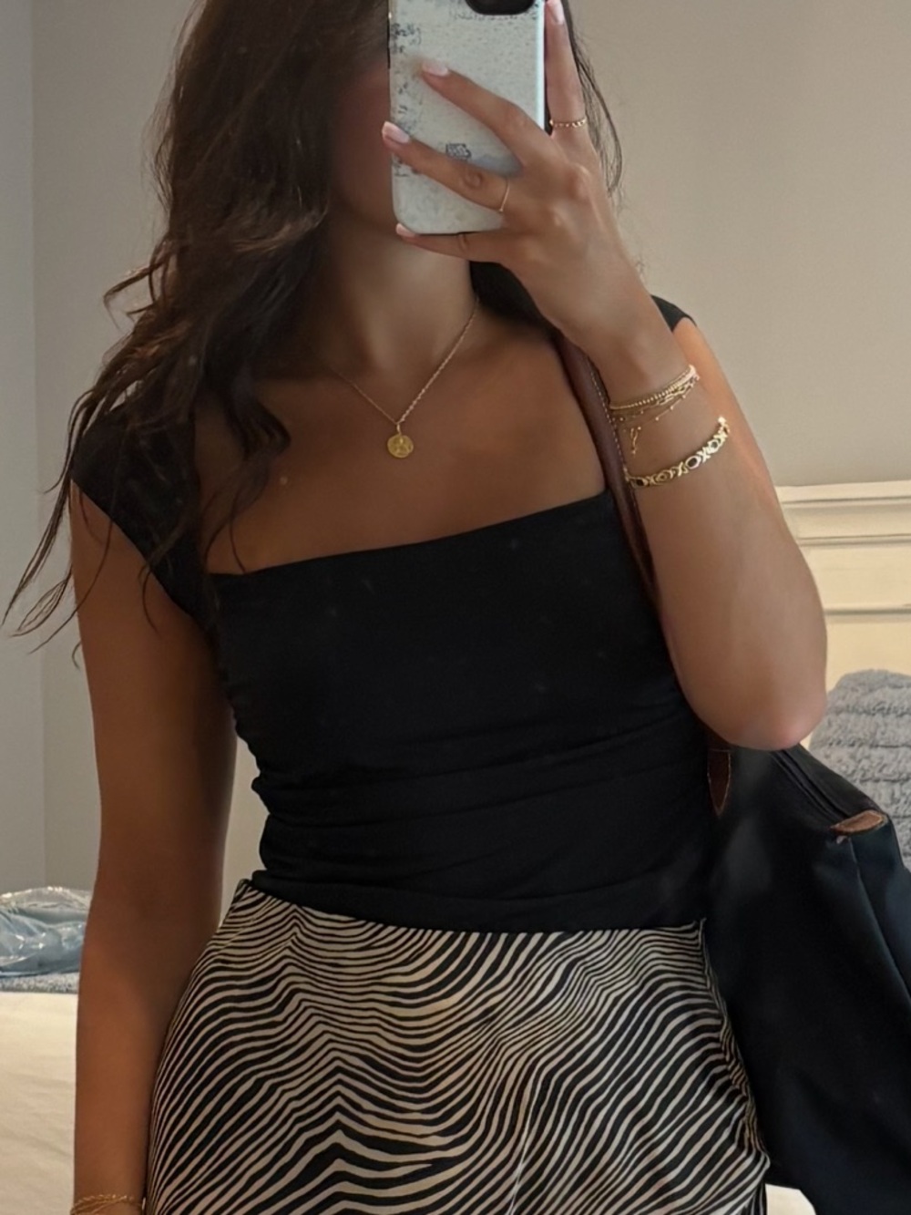 abercrombie seamless black cap sleeve tee